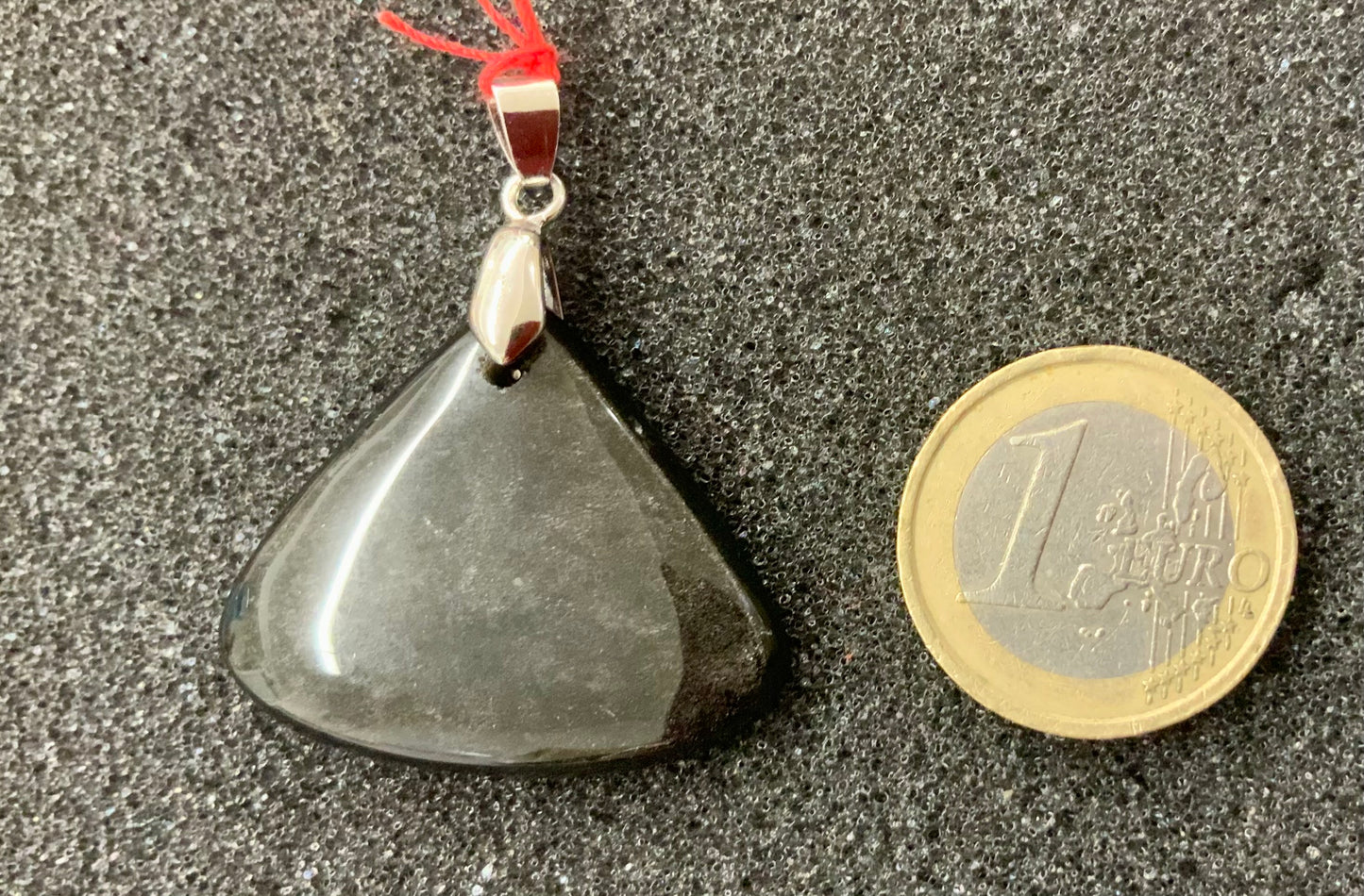 Pendentif en obsidienne argentée