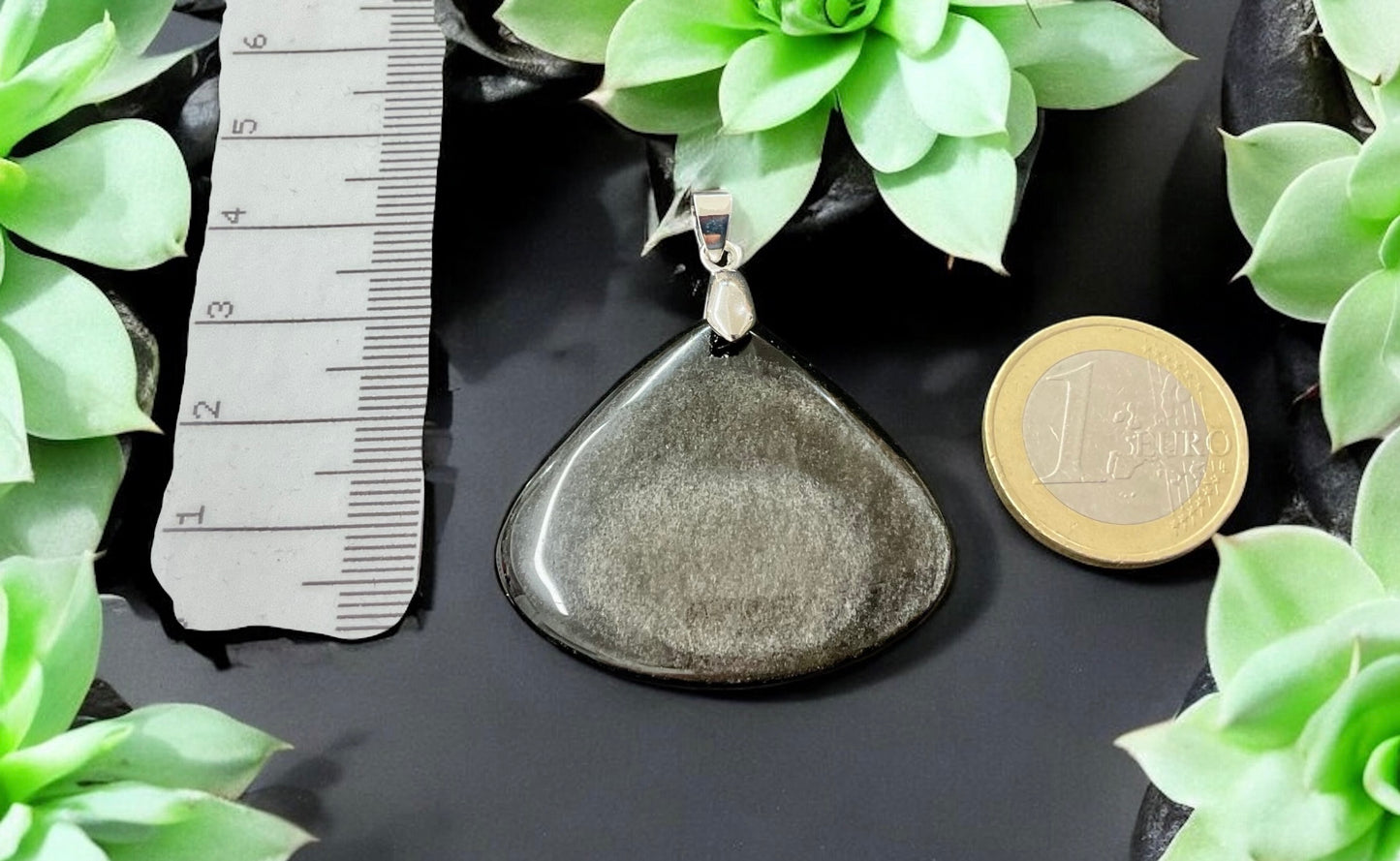 Pendentif en obsidienne argentée