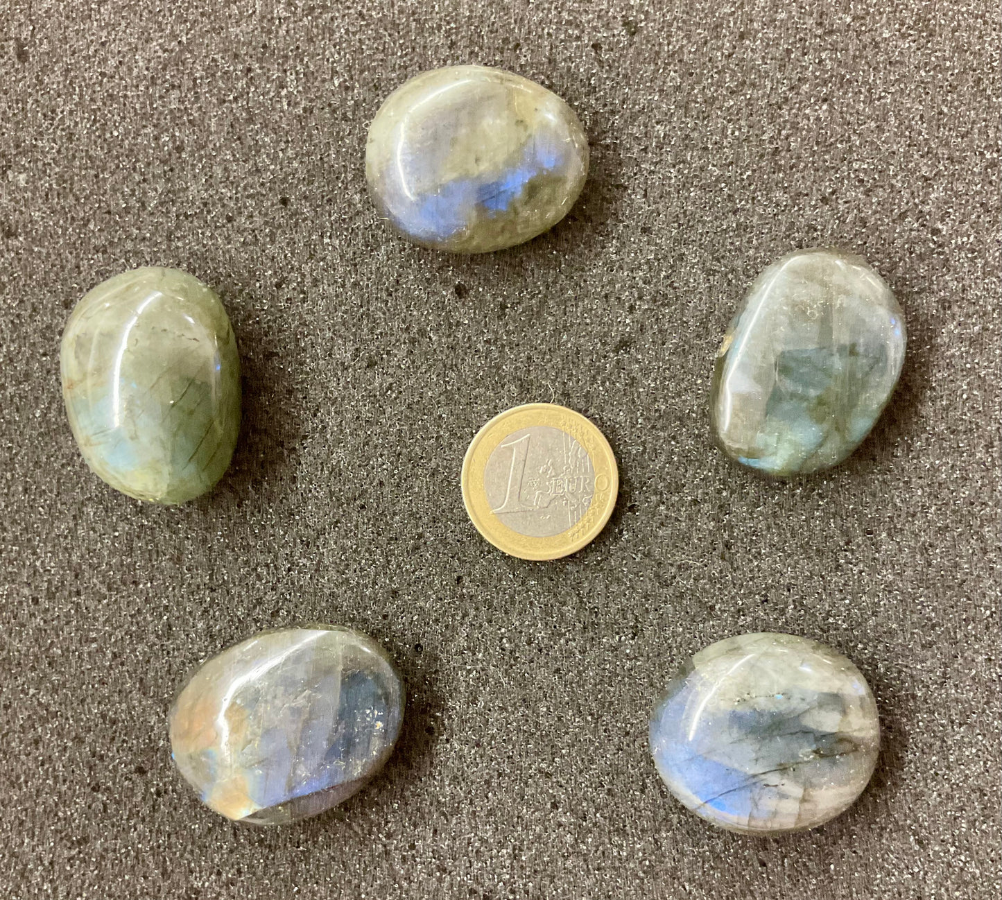 Petits galets en labradorite