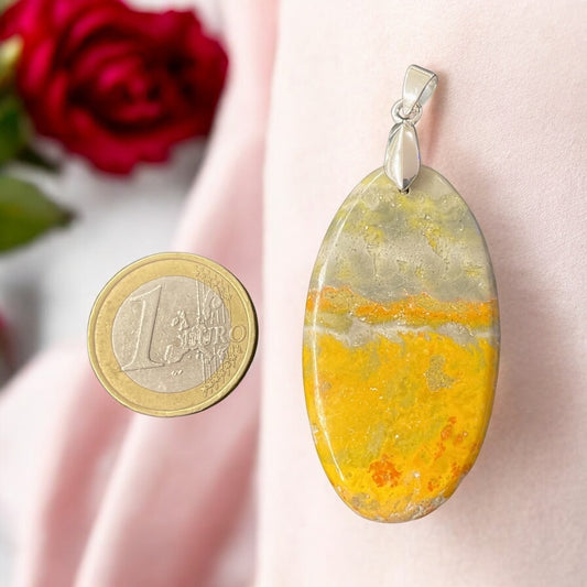 Pendentif en jaspe bourdon (bumble bee)