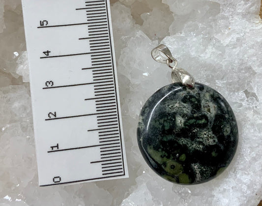 Pendentif en jaspe kambamba