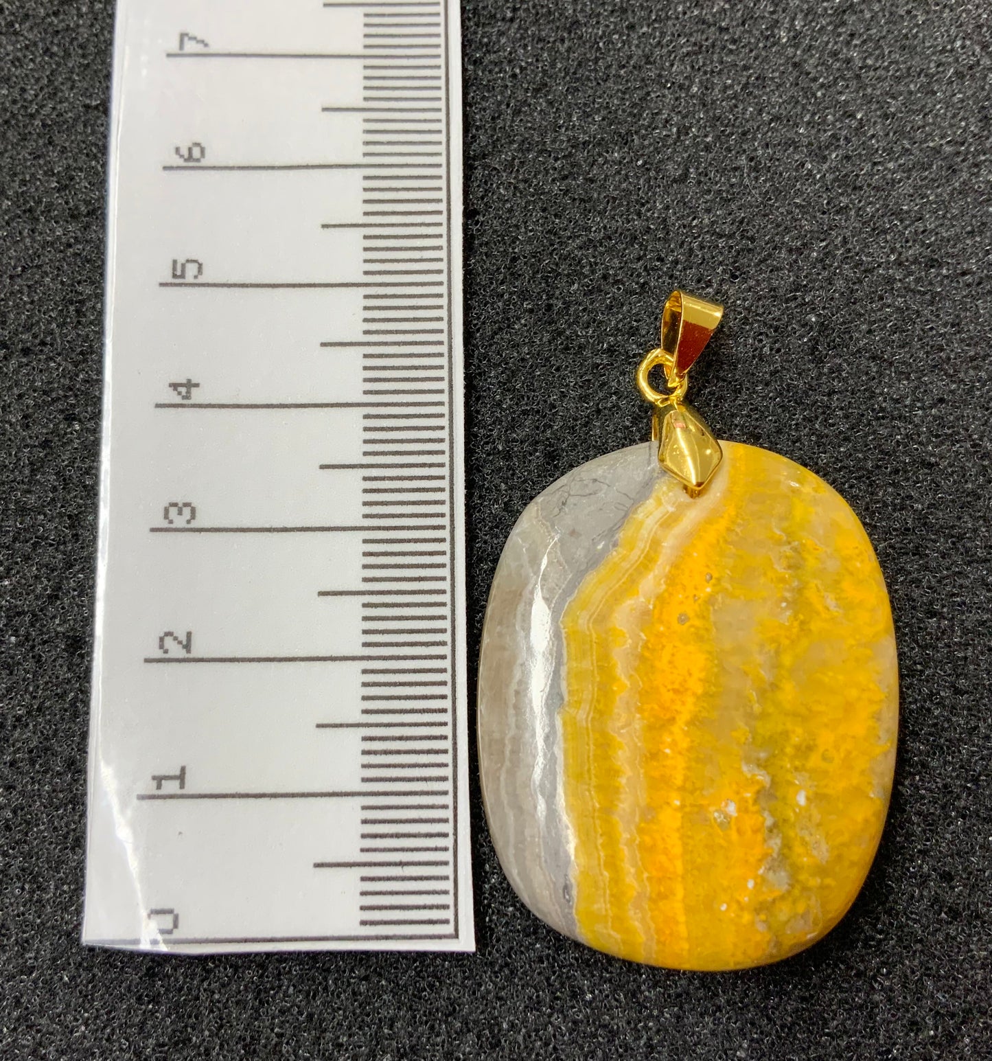 Pendentif en jaspe Bumble bee (jaspe bourdon)