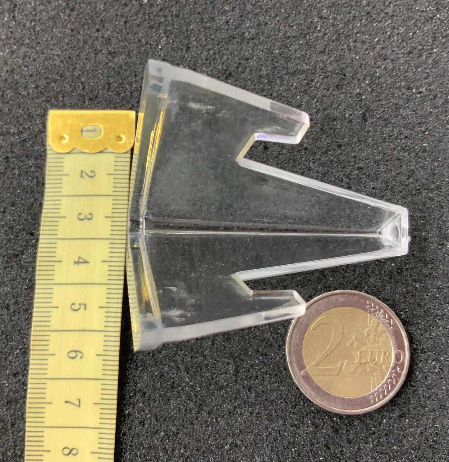 Socle en plastique transparent