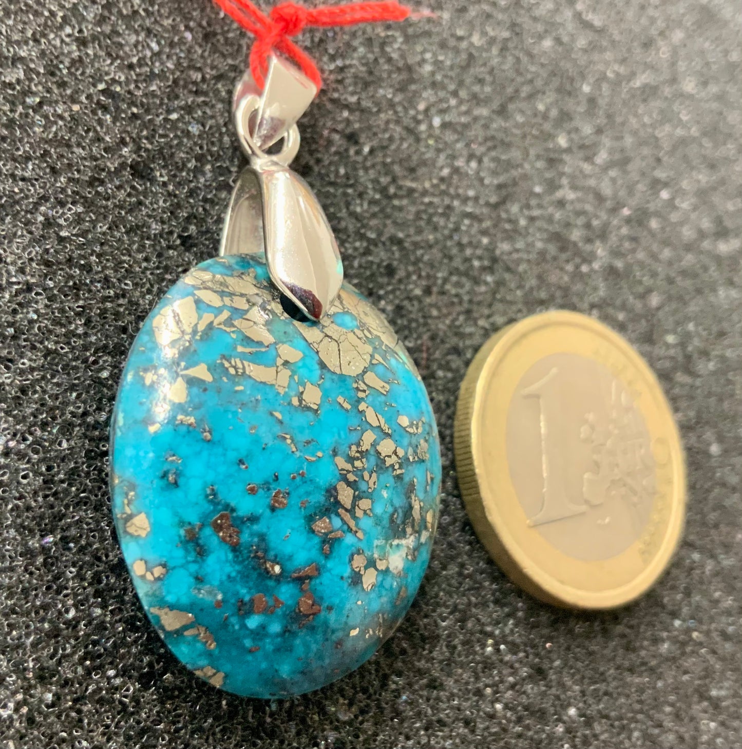 Pendentif en turquoise d’Arizona