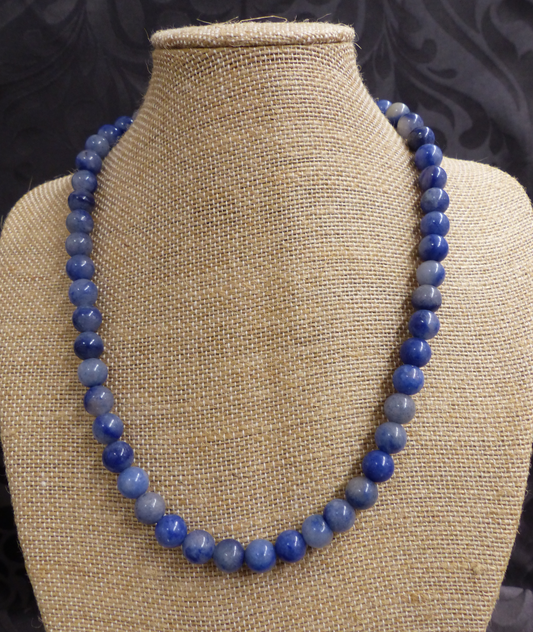 Collier en perles de sodalite de 8mm