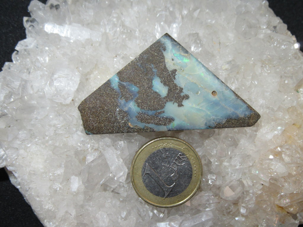 Opale boulder brute d'Australie