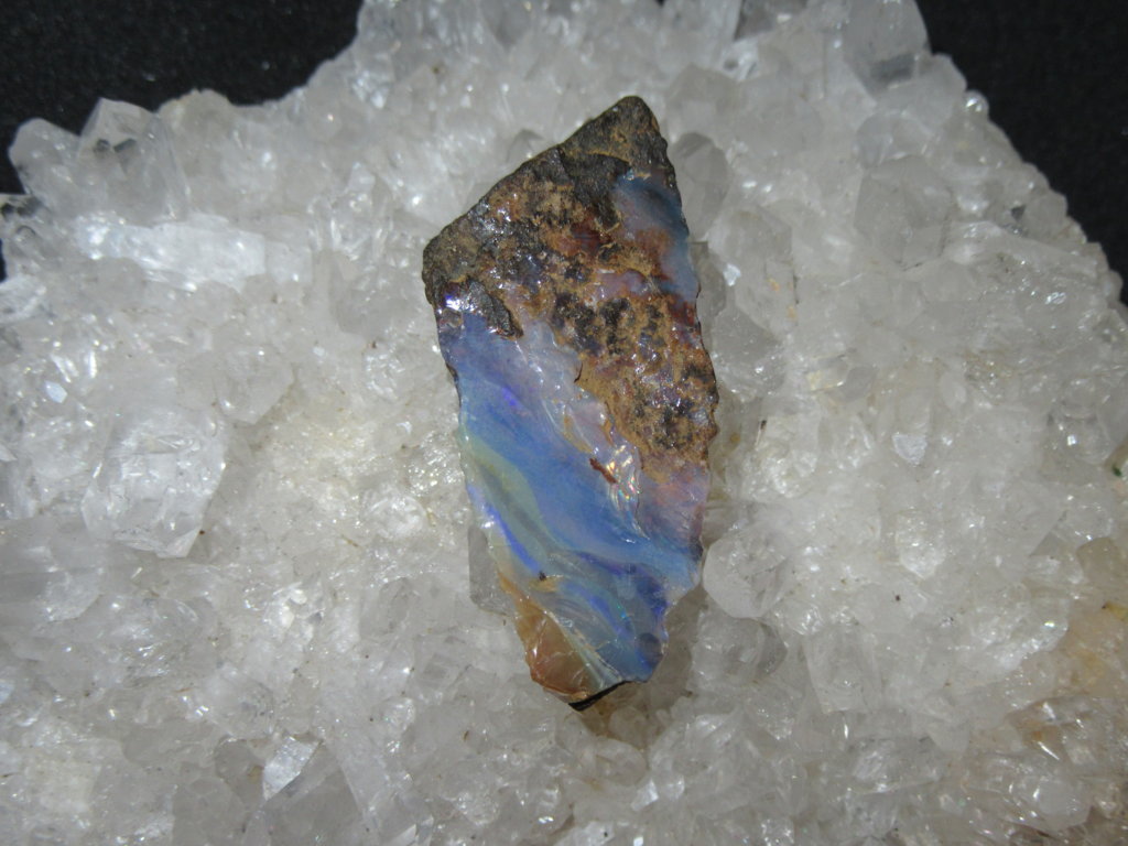 Opale boulder brute d'Australie