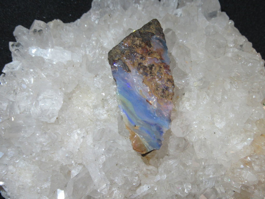 Opale boulder brute d'Australie