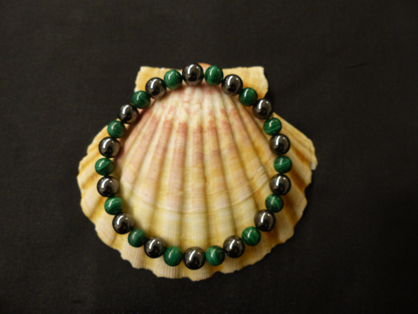 Bracelet homme en malachite et magnétite perles de 8mm