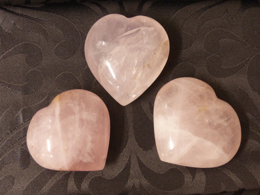 Quartz rose polie en forme de coeur