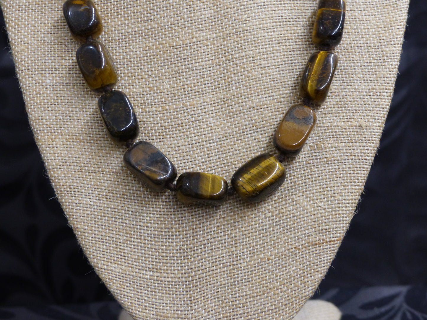 Collier en œil de tigre 50cm