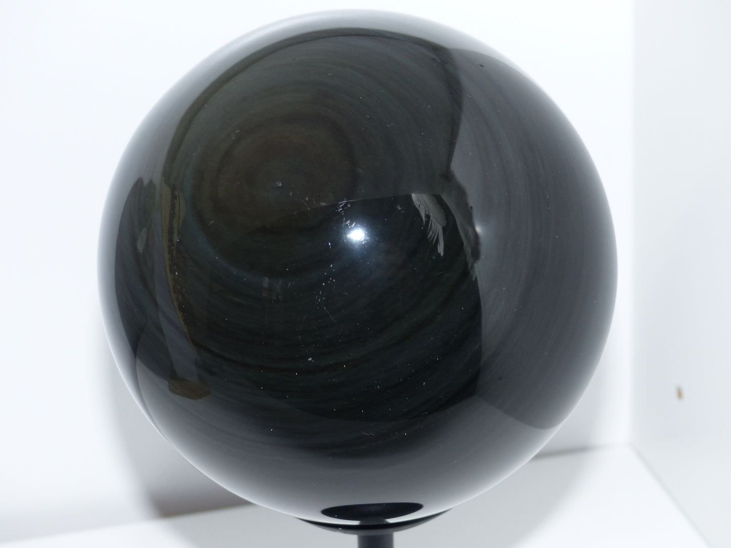 Sphère en obsidienne œil céleste d'environ 12,5cm de diamètre du Mexique