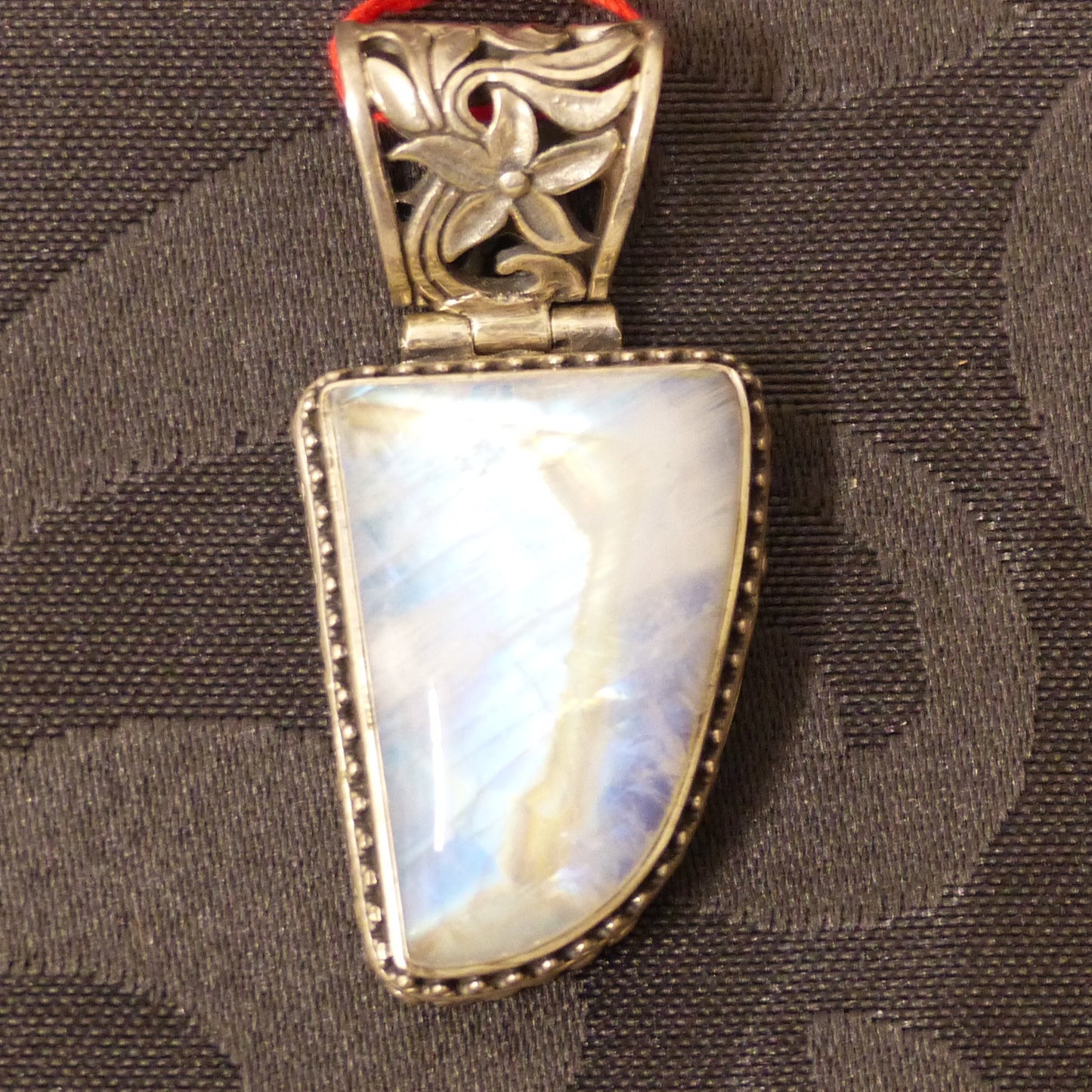 Pendentif pierre de lune