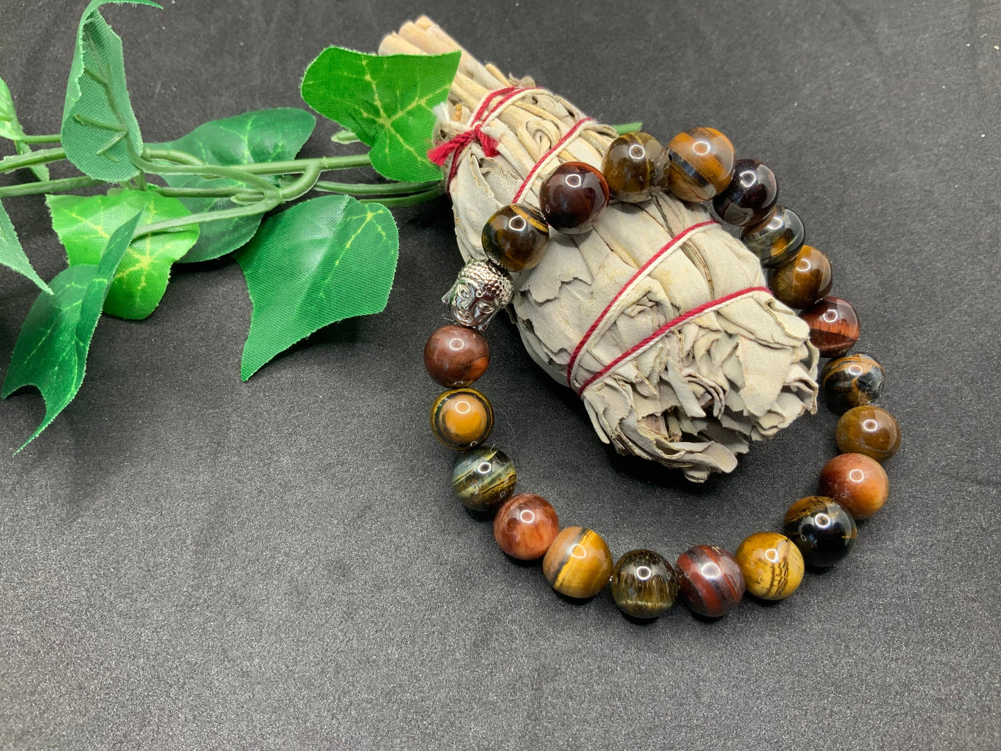 Bracelet triple protection "3 œils" en perles 6mm, 8 mm ou 10 mm