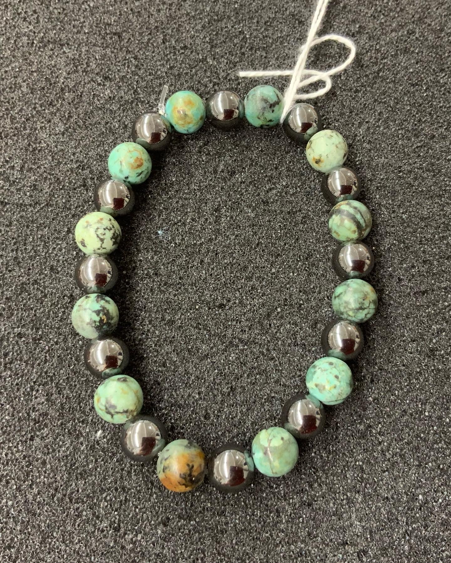Bracelet en turquoise d’Afrique, en perles de 8 mm, avec ou sans hématite.