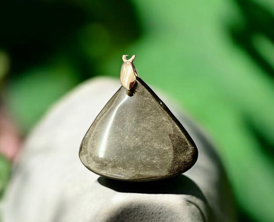 Pendentif en obsidienne argentée