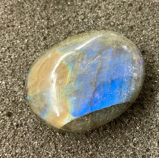Petits galets en labradorite