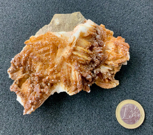 Vanadinite sur barytine (Maroc)