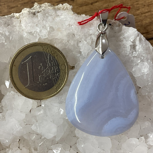 Pendentif en calcédoine bleue