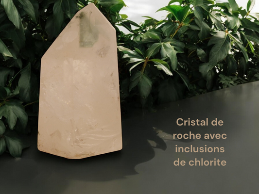 Pointe de quartz avec inclusion de chlorite