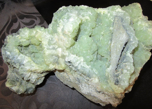 Préhnite bloc provenance Maroc