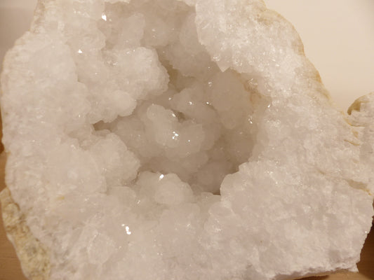 Géode de cristal de roche taille XL provenance Maroc
