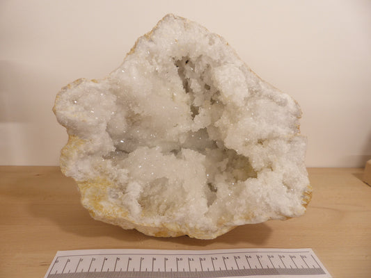Géode en cristal de roche taille XXL provenance Maroc