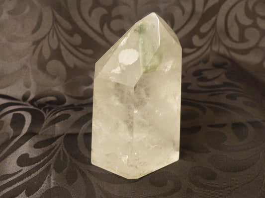 Pointe de quartz avec inclusion de chlorite