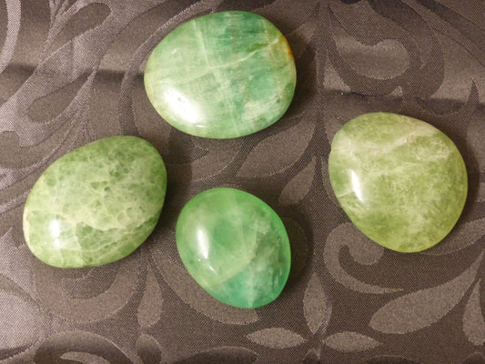 Fluorite verte en galet