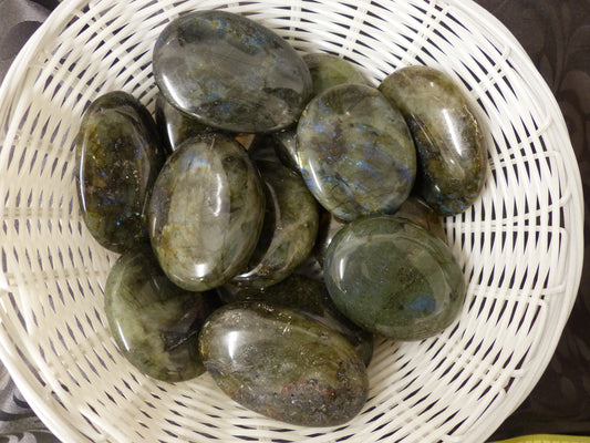 Labradorite galet de Madagascar