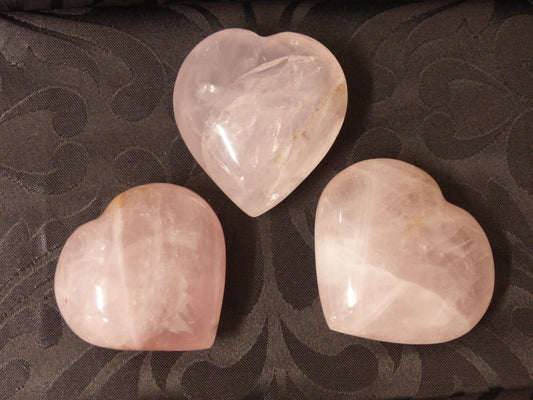 Quartz rose polie en forme de coeur