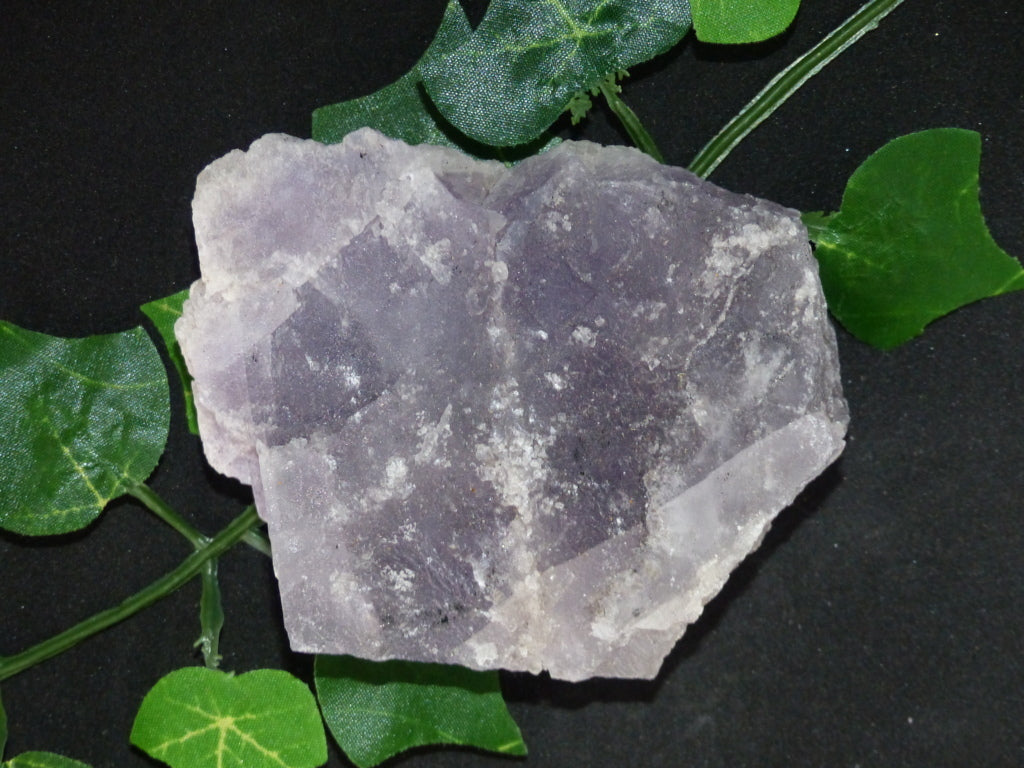 Fluorite violette brute du Maroc